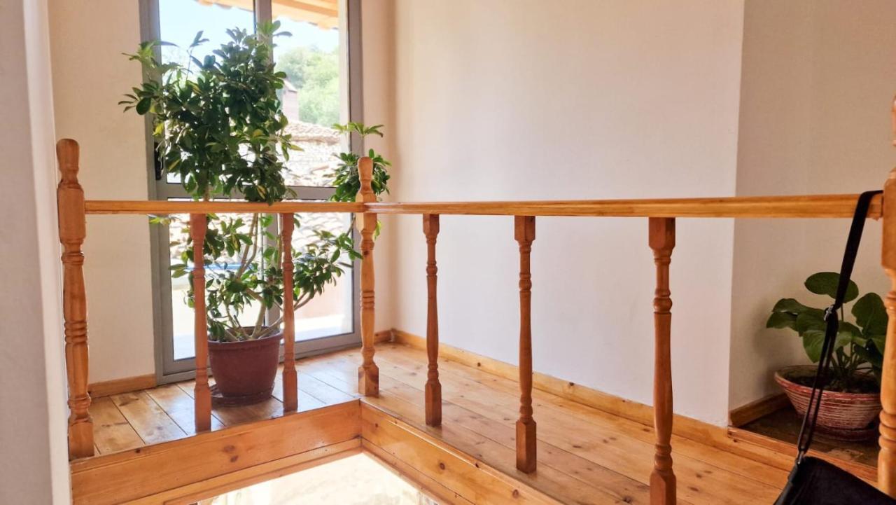 Guesthouse Kroi City Center Berat Exteriör bild