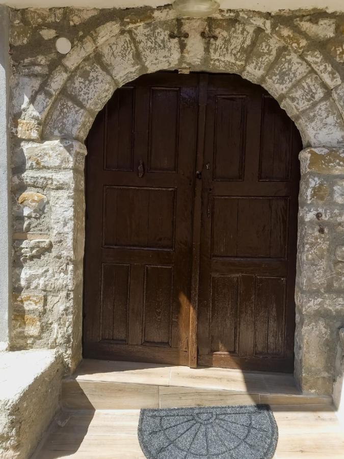 Guesthouse Kroi City Center Berat Exteriör bild