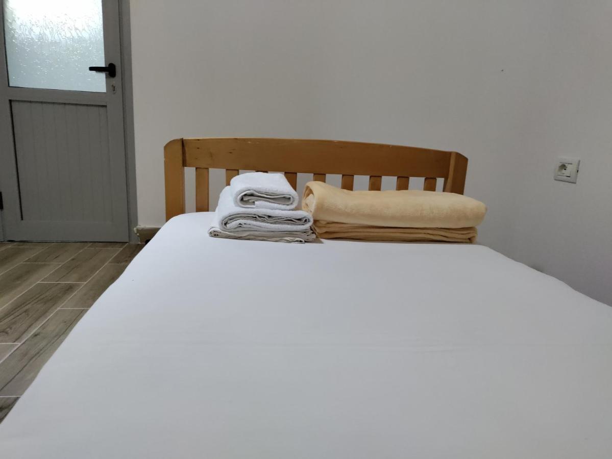 Guesthouse Kroi City Center Berat Rum bild